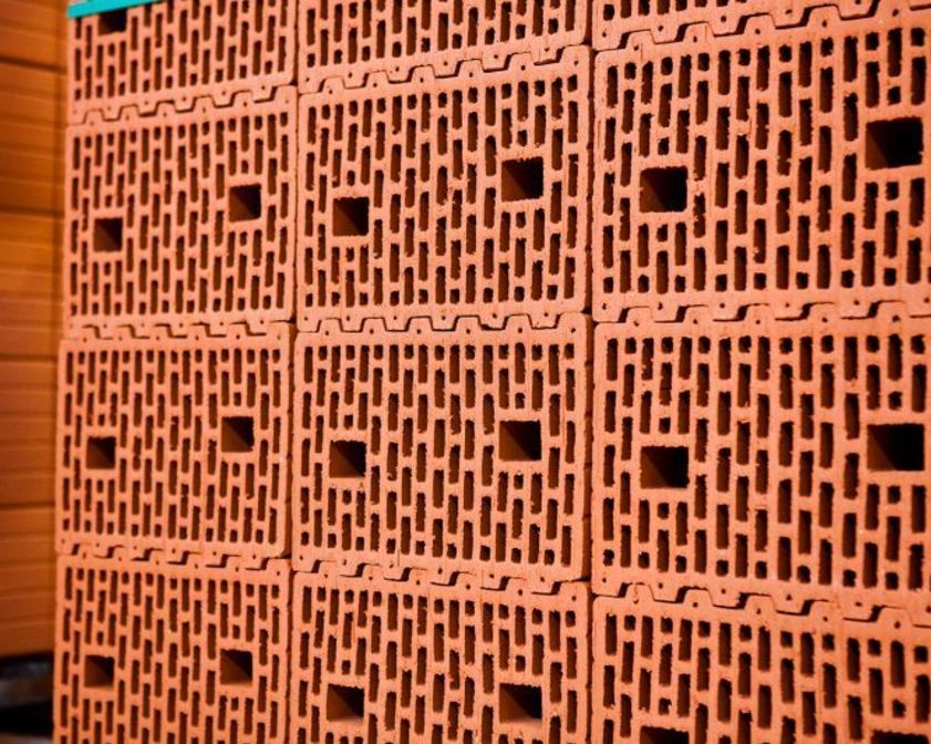 Поризованный керамический блок BRAER