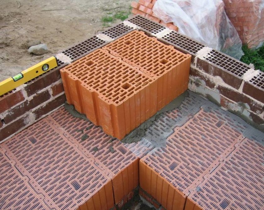 Поризованный керамический блок BRAER