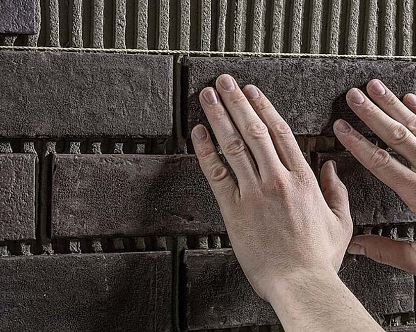 Клей Kiilto для укладки керамогранита, мрамора и искусственного камня, клинкера Клей Kiilto для укладки керамогранита, мрамора и искусственного камня, клинкера